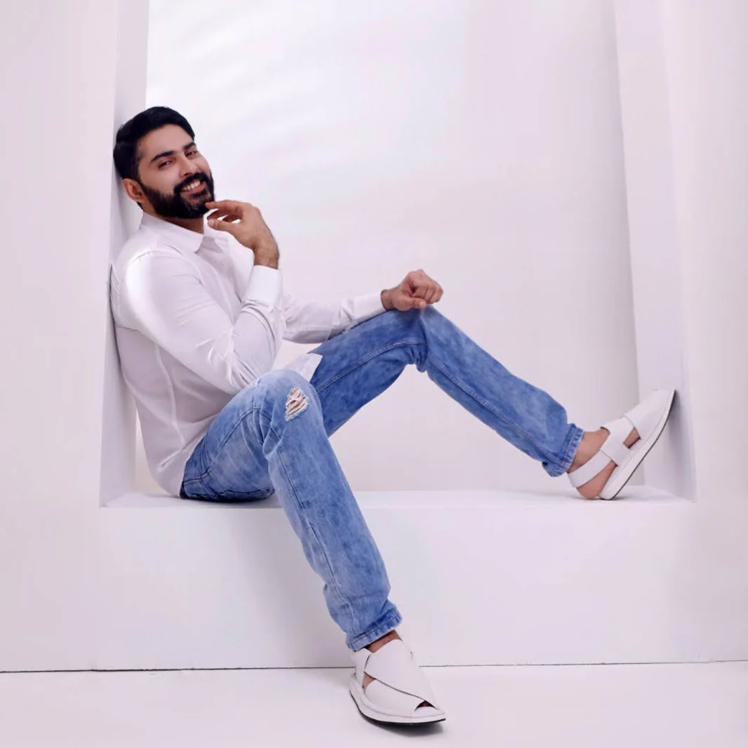 Kaptaan chappal White - Image 3